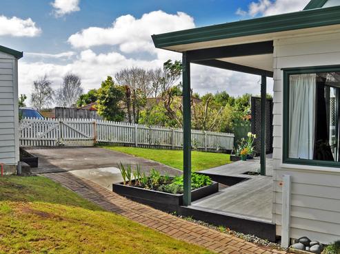 9 Madigan Place, Glendene