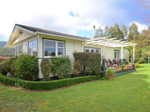 1120 Maymorn Road, Maymorn