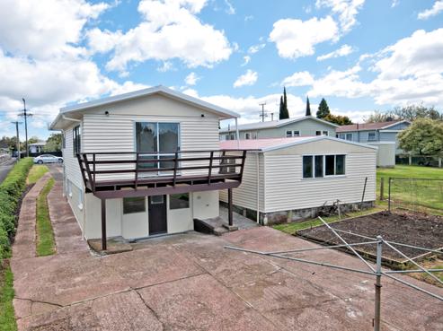 53 Kelwyn Road, Kelston