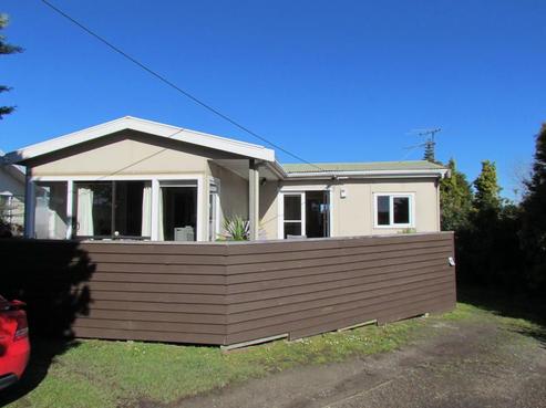 51 Shakespear Road, Army Bay