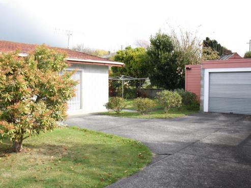 152E Broadway, Marton