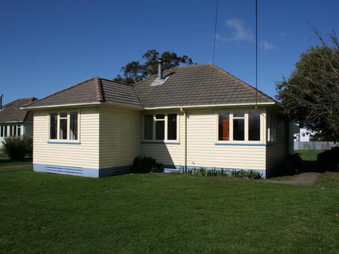 16 Charles Street, Takapau