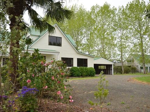 822 Old North Road, Waimauku