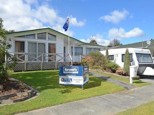 84 California Drive, Totara Park