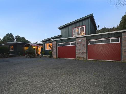 1010 Whitemans Valley Road, Whitemans Valley