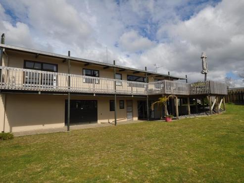 76 Vista Paku, Pauanui