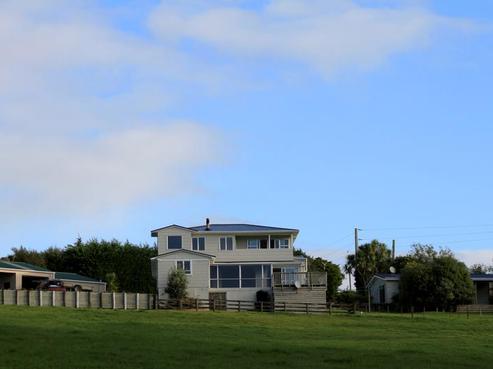 122 Glenbrook Beach Road, Glenbrook