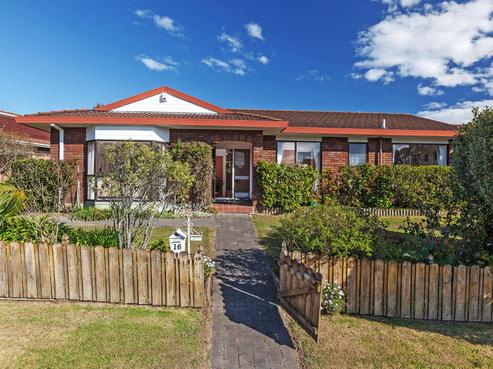 16 Landsberg Way, Windsor Park