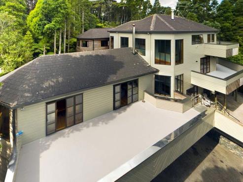 24 Takahe Road, Titirangi