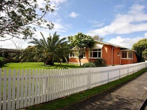 37 Waiwaka Terrace, Strandon