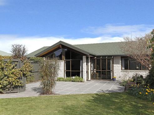 11C Cam Place, Harewood