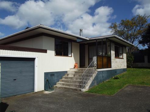 2/18 Heretaunga Street, Tikipunga