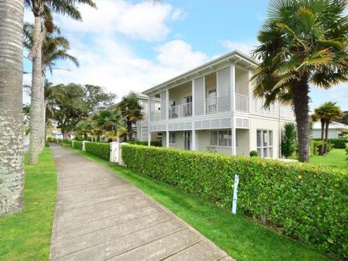 2 Puriri Boulevard, Orewa
