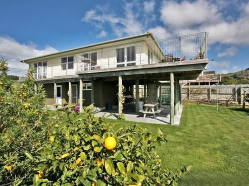 64 Harper Road, Waimarama