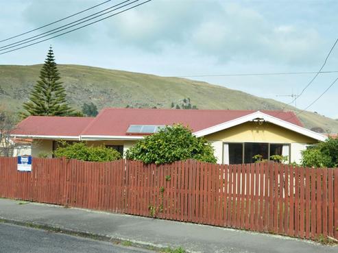 4 Colenso Street, Sumner