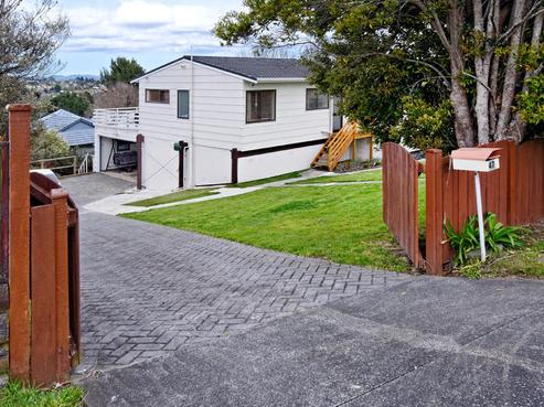 47 Hobsonville Road, West Harbour