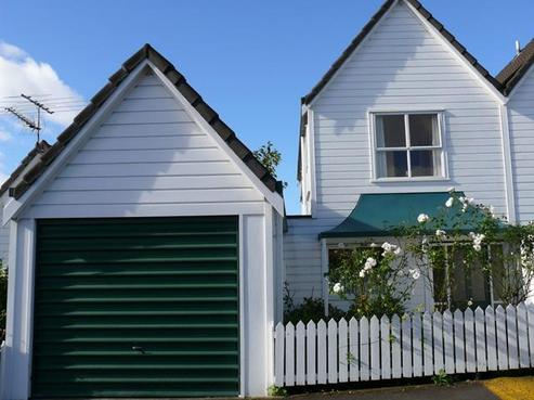 3/1 Woodbridge Lane, Milford