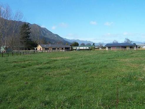 11 Clarke Avenue, Te Aroha