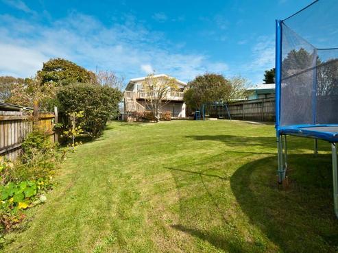 327 Wairau Road, Totara Vale