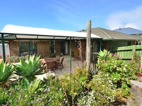 32 Roberta Crescent, Orewa
