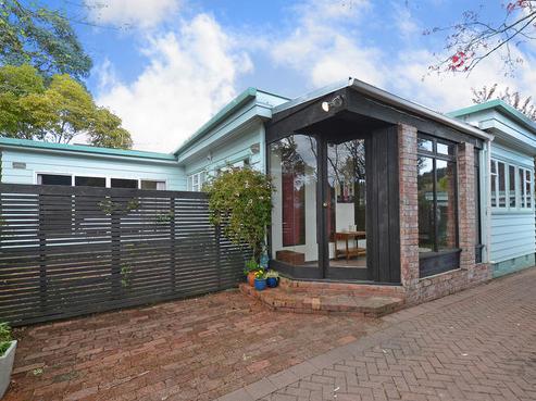 8 Field Street, Silverstream