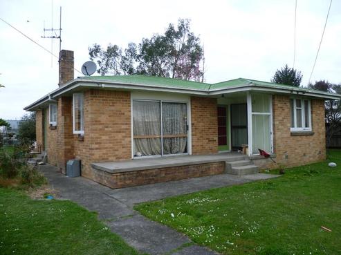 4 Bruce Avenue, Glenview