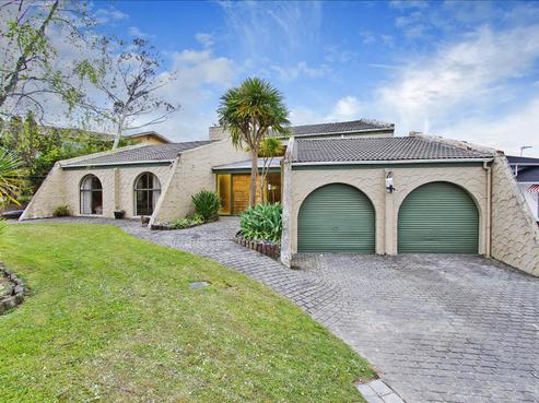 32 Pakira Avenue, Glendene