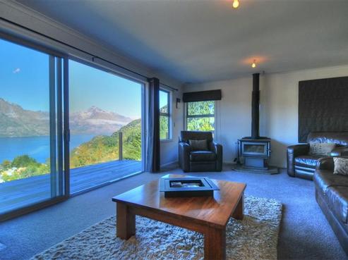 12 Dart Place, Fernhill/Sunshine Bay