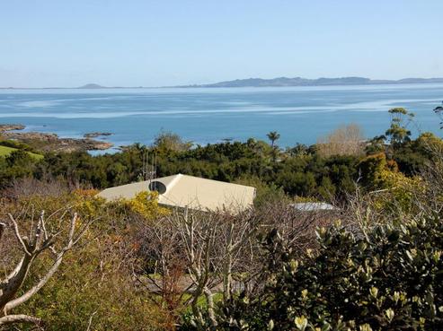 14 Bay View Road, Cable Bay