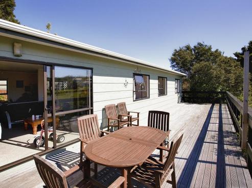 27 Barrier View Road, Leigh