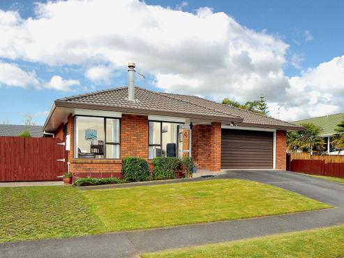 2/15 Solana Court, Botany Downs