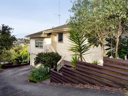 9 Trias Road, Totara Vale