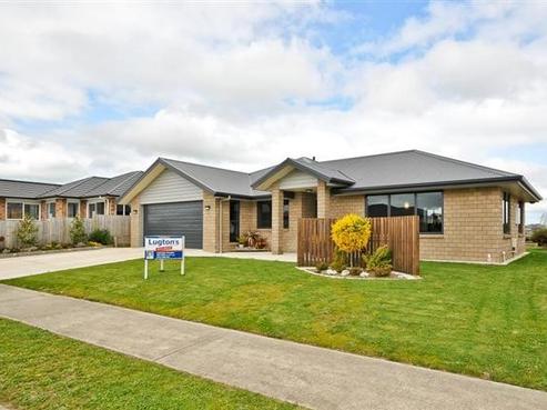 12 Hartford Terrace, Huntington