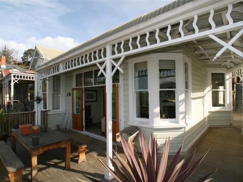 41 Easther Crescent, Kew