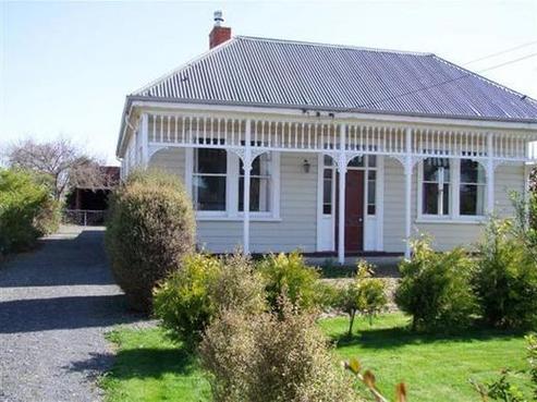 200 Union Street, Milton