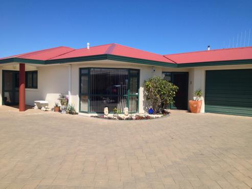 33 Bullock Drive, Springvale