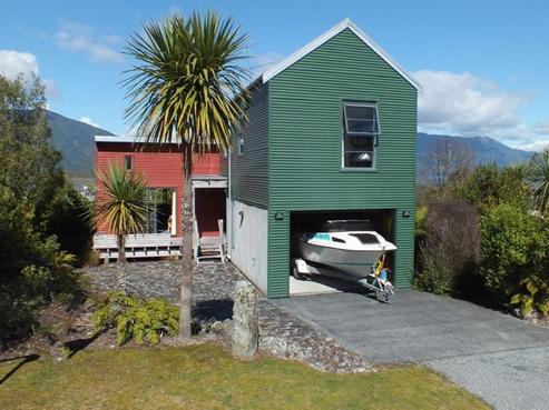 38 Korua Street, Moana / Lake Brunner