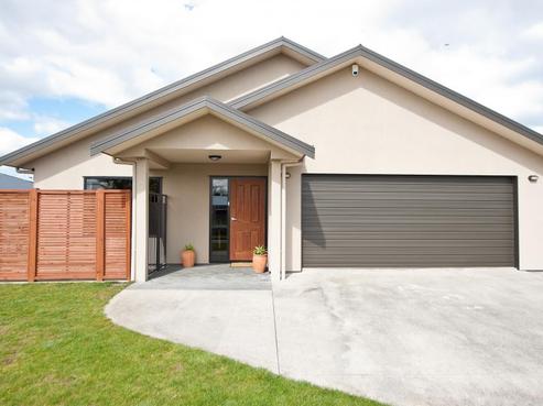 14 Sherwood Place, Springvale
