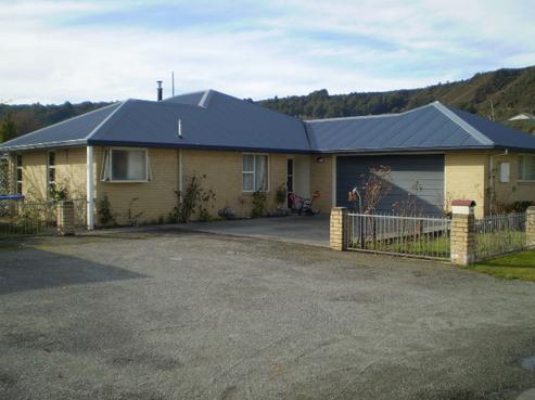 76 Shiel Street, Reefton