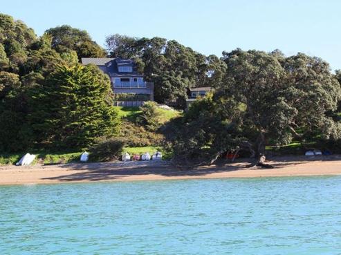 107 Donald Bruce Road, Surfdale