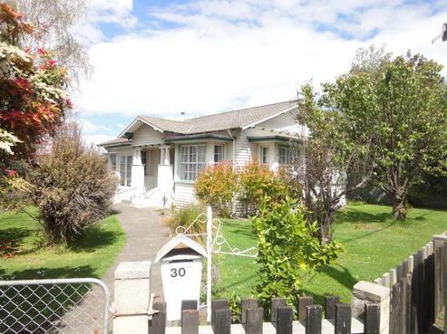 300 Willowpark Road South, Hastings