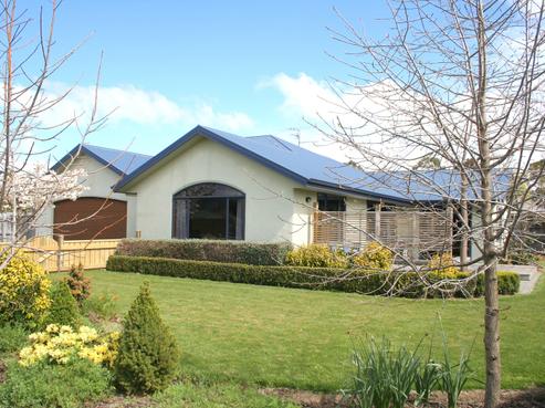 11 Hollybush Drive, Brightwater
