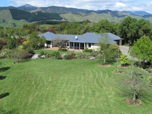 95 Totara View Road, Wakefield