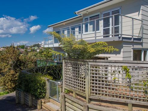 1/82 Hebron Road, Waiake