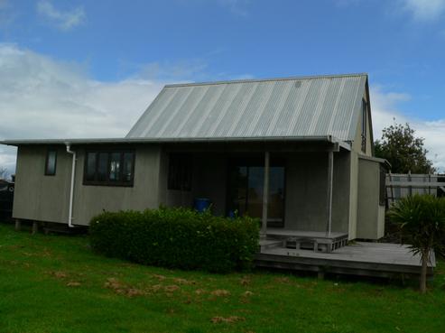 13 Marine Park Avenue, Rakino Island