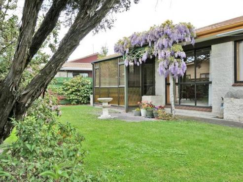 2/168 Tait Drive, Greenmeadows