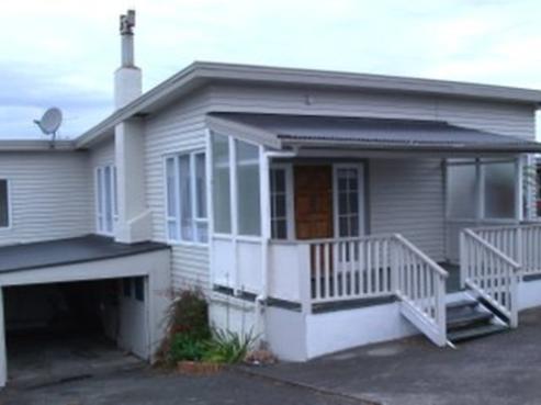 1/1019 Whangaparaoa Road, Matakatia