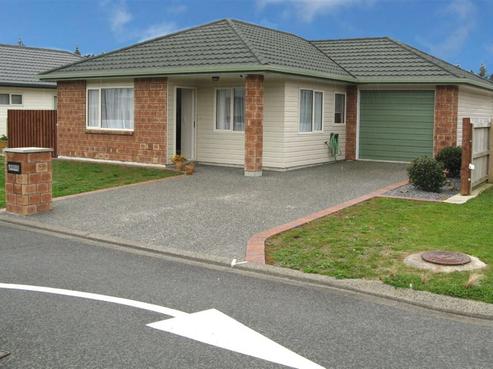 4 Woodland Mews, Wainuiomata