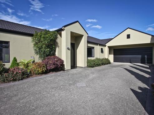 34 Heritage Crescent, Richmond