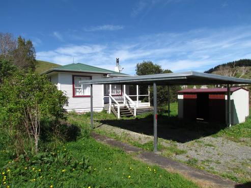 1406 Opaki Kaiparoro Road, Mauriceville